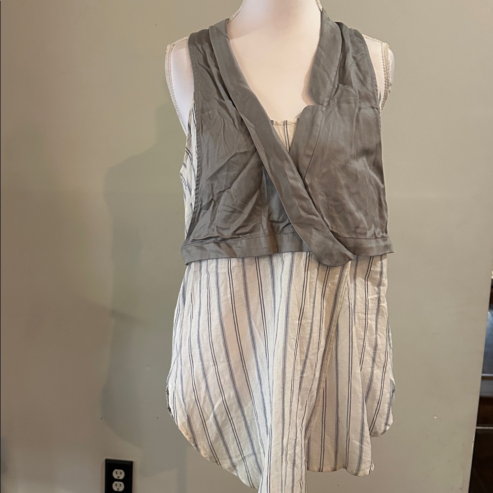 Mauve Gray and White Sleeveless Blouse